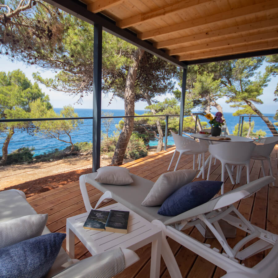 Image of a terrace by the beach